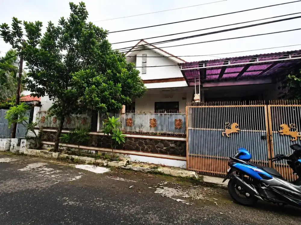 Rumah LELANG SHM 1,5 lantai nyaman di Komp.Pharmindo, CImahi