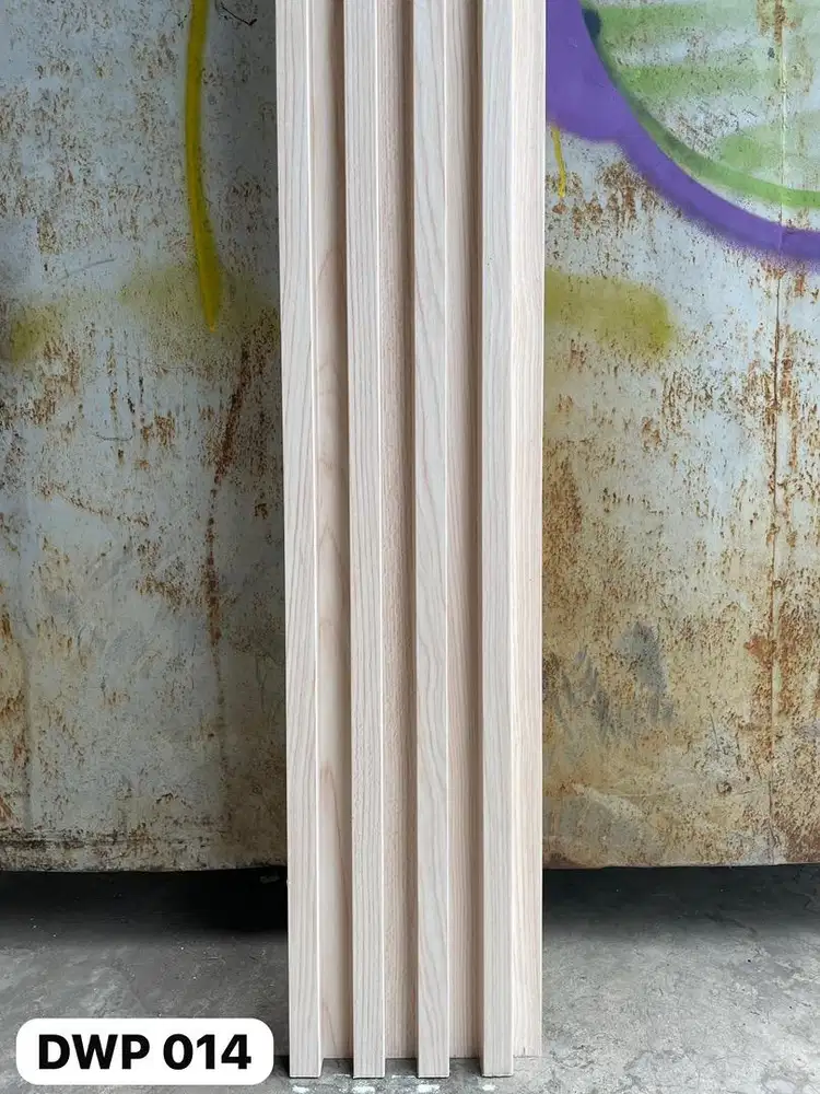 Distributor wallpanel