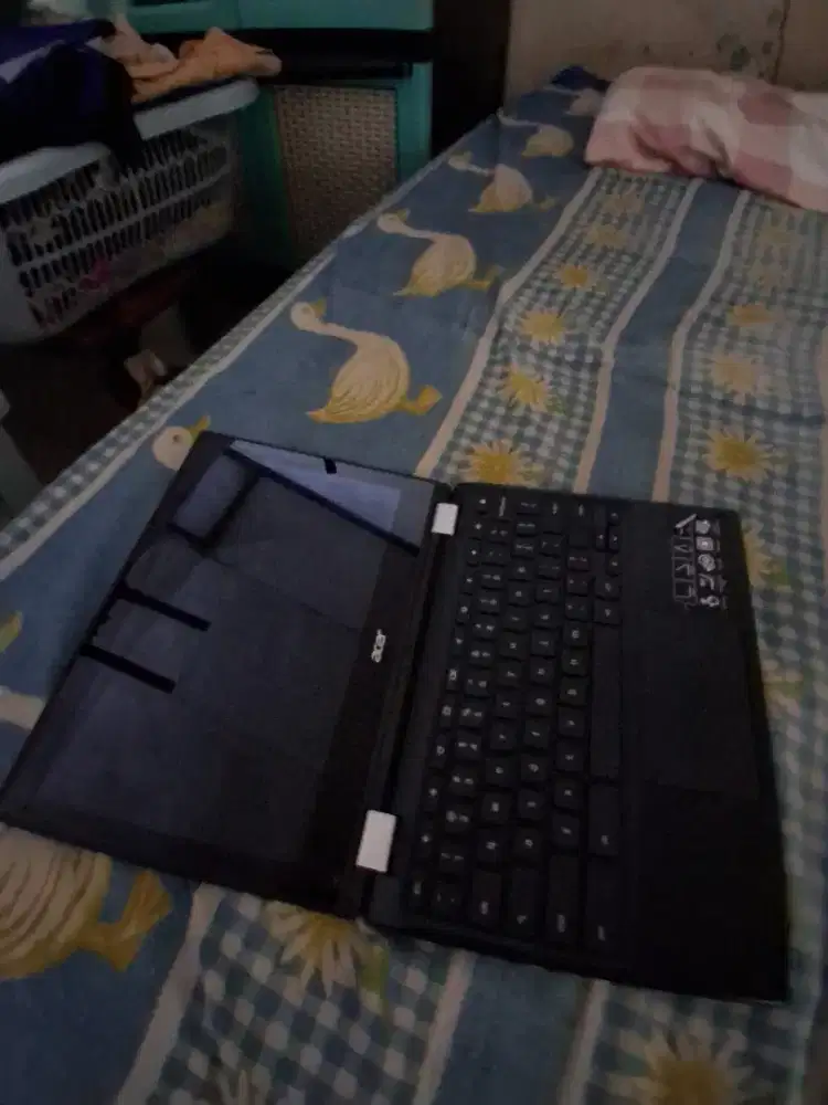 Acer chrome celeron minus layar berkedip