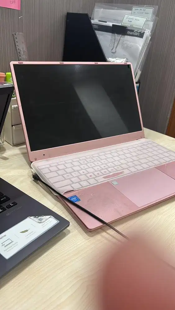 Laptop china CAST