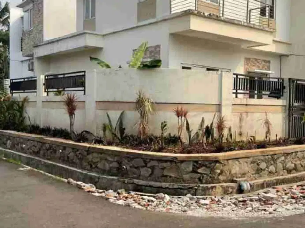 Dijual Murah Rumah Hoek dekat Tubagus Angke Jakarta barat