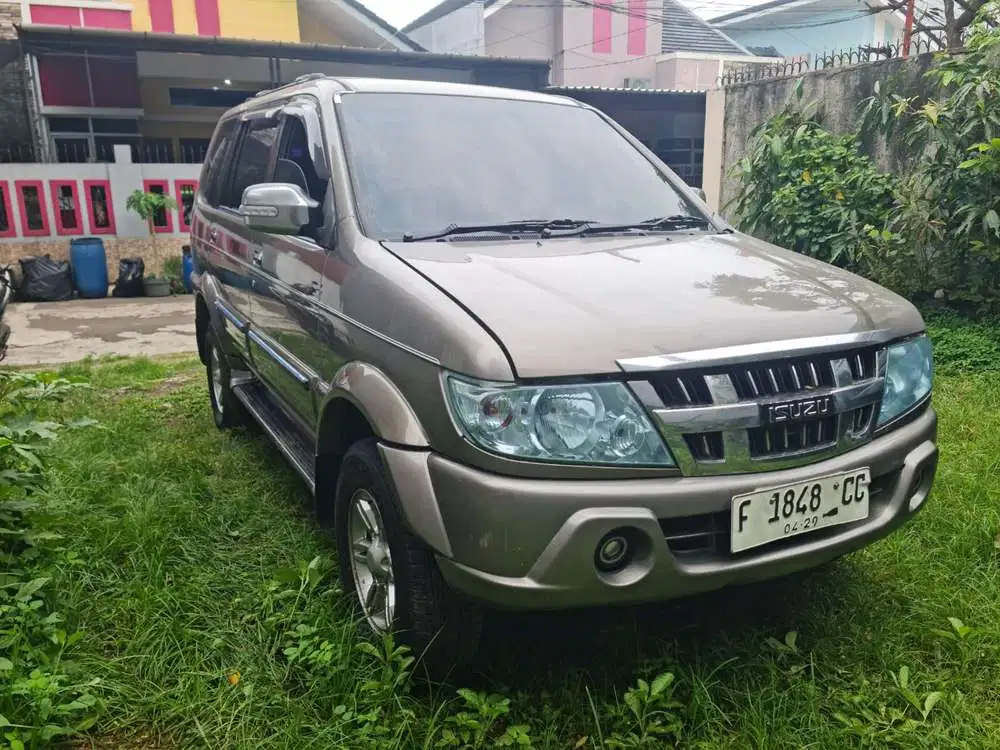 Isuzu Grand touring 2009 Diesel