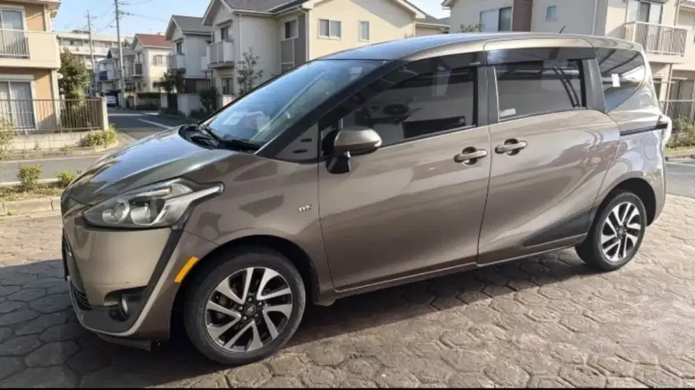 TOYOTA SIENTA 1.5 V M/T 2017