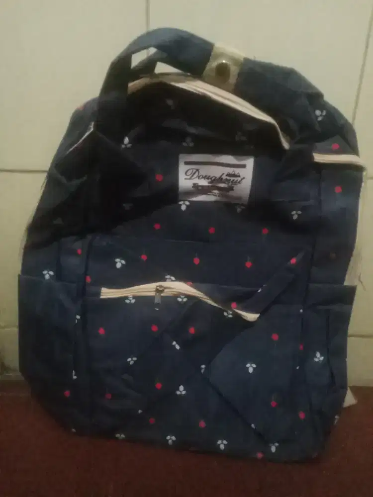 Ransel wanita masih baru