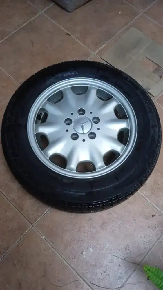 Velg + ban Mercy Ring 15 ten holes