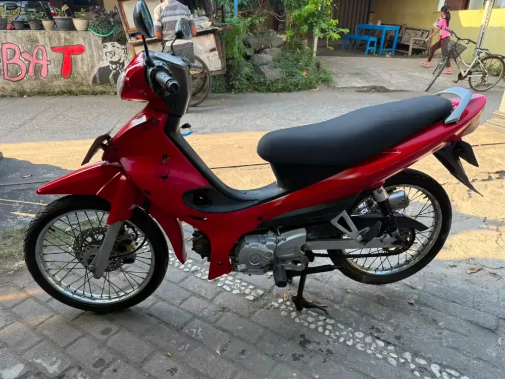 Jupiter Z thn 2003 plat AB kota
