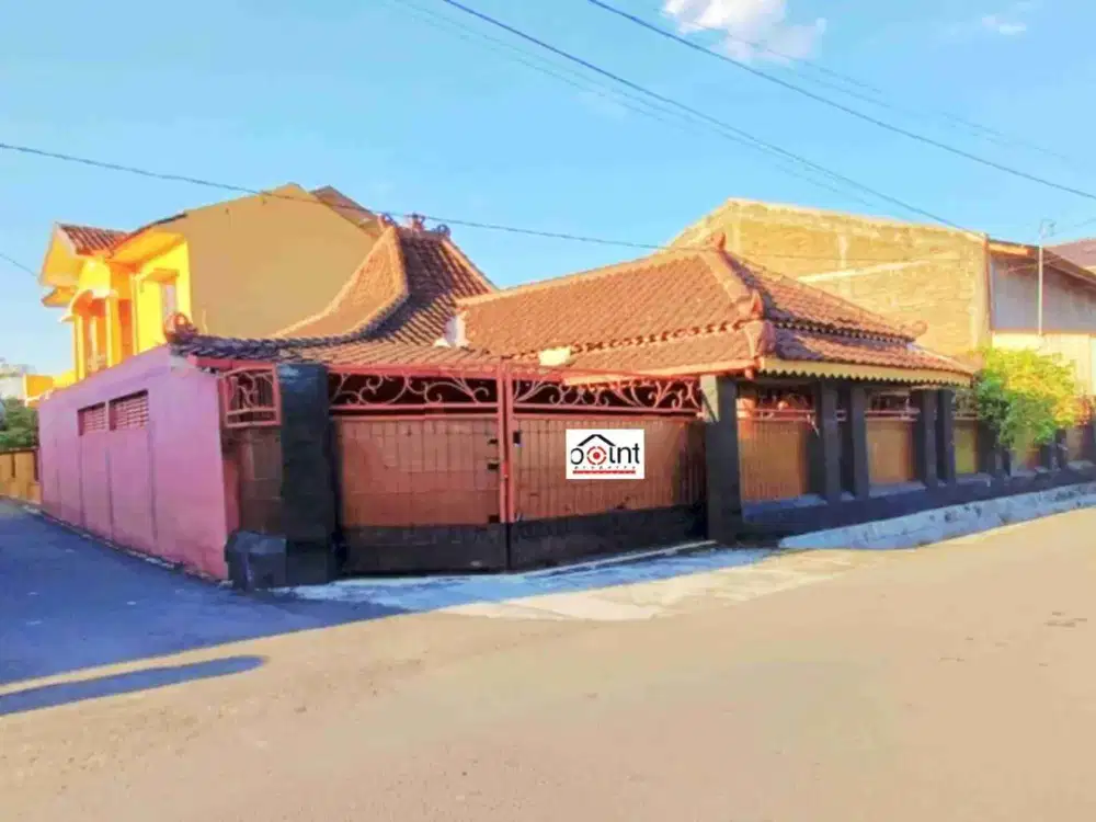 RUMAH ETNIK BAGUS DEKAT GOR MANAHAN DI SOLO KOTA