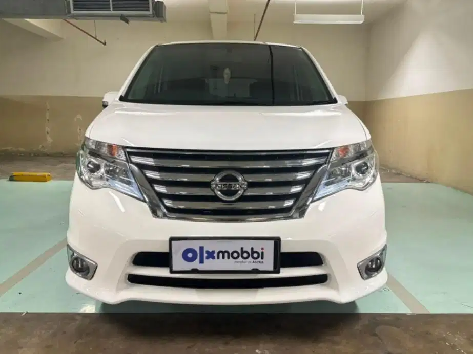 LOW DP Nissan Serena 2.0 Highway Star Bensin-AT 2017 NBC