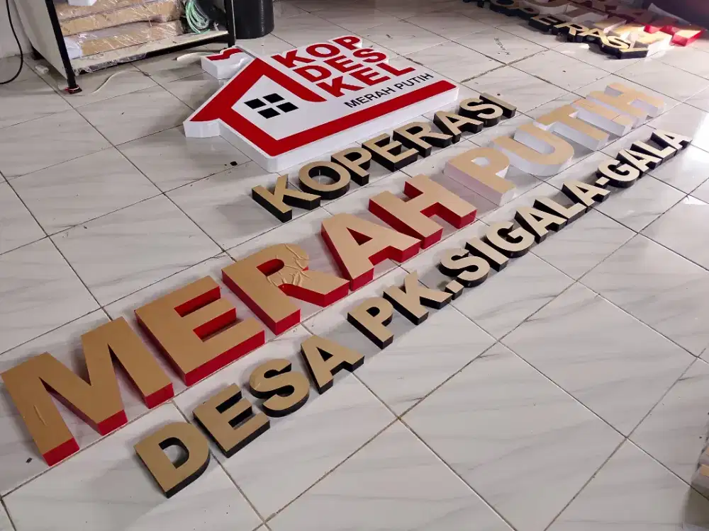 Papan nama akrilik