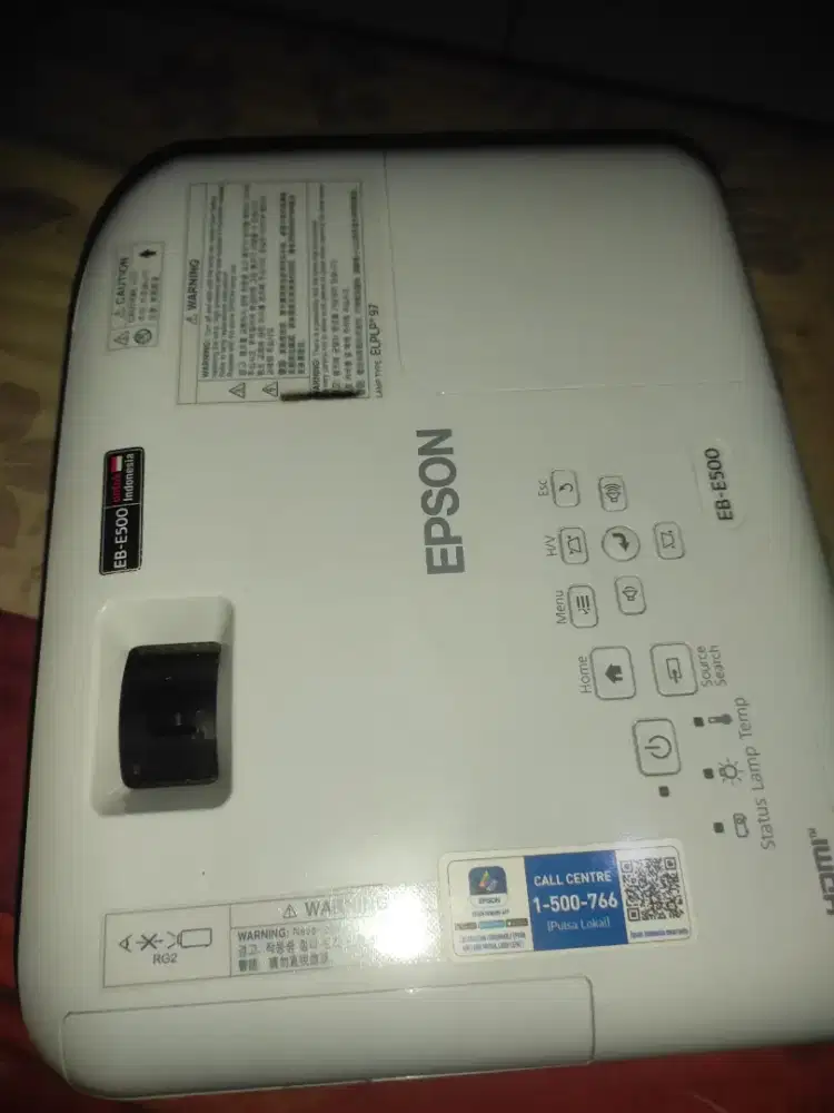 Jual proyektor EB E500