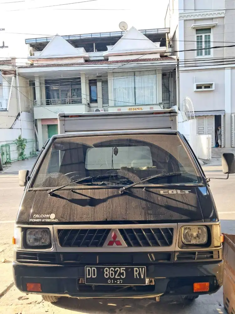 DIJUAL CEPAT - MITSUBISHI COLT L300 BOX DIESEL 2011 SIAP PAKAI