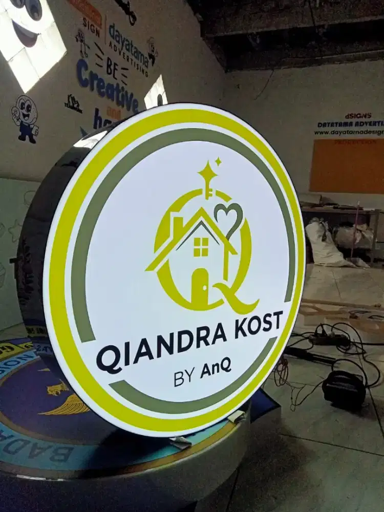Neonbox papan nama tempat