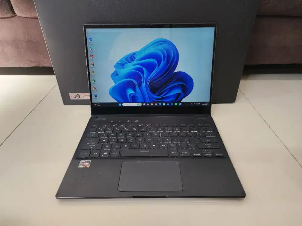 Asus ROG Flow X13 16GB/2TB Touch Flip, Mulus, Fungsi Normal, Fullset