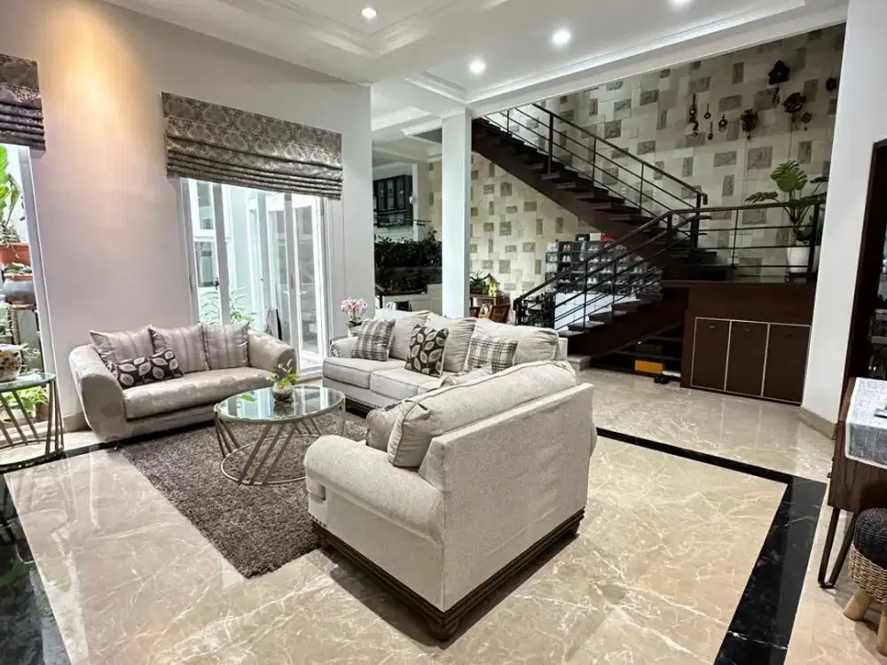 Dijual Rumah Permata Buana dekat Mall Puri Indah