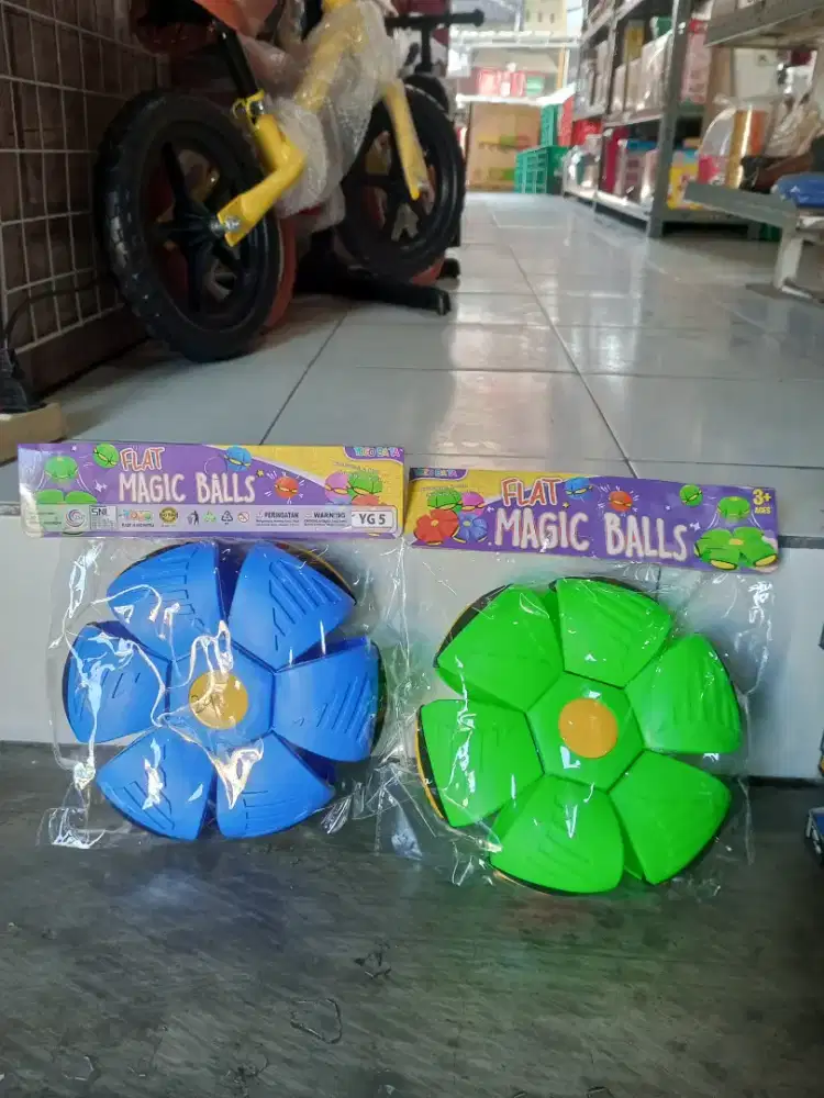 Mainan anak magic ball ufo