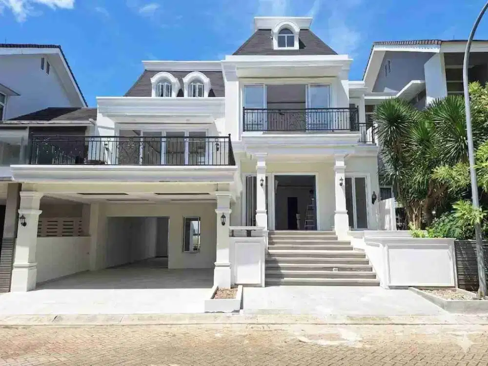 Dijual Rumah Brand New Model American Classic Depan Taman dalam Cluster Kebayoran Bintaro