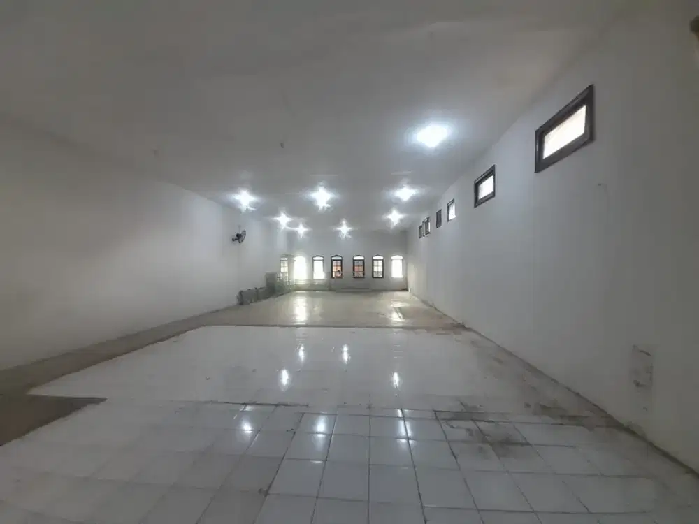 Disewakan Ruko JL Raya Dian Istana