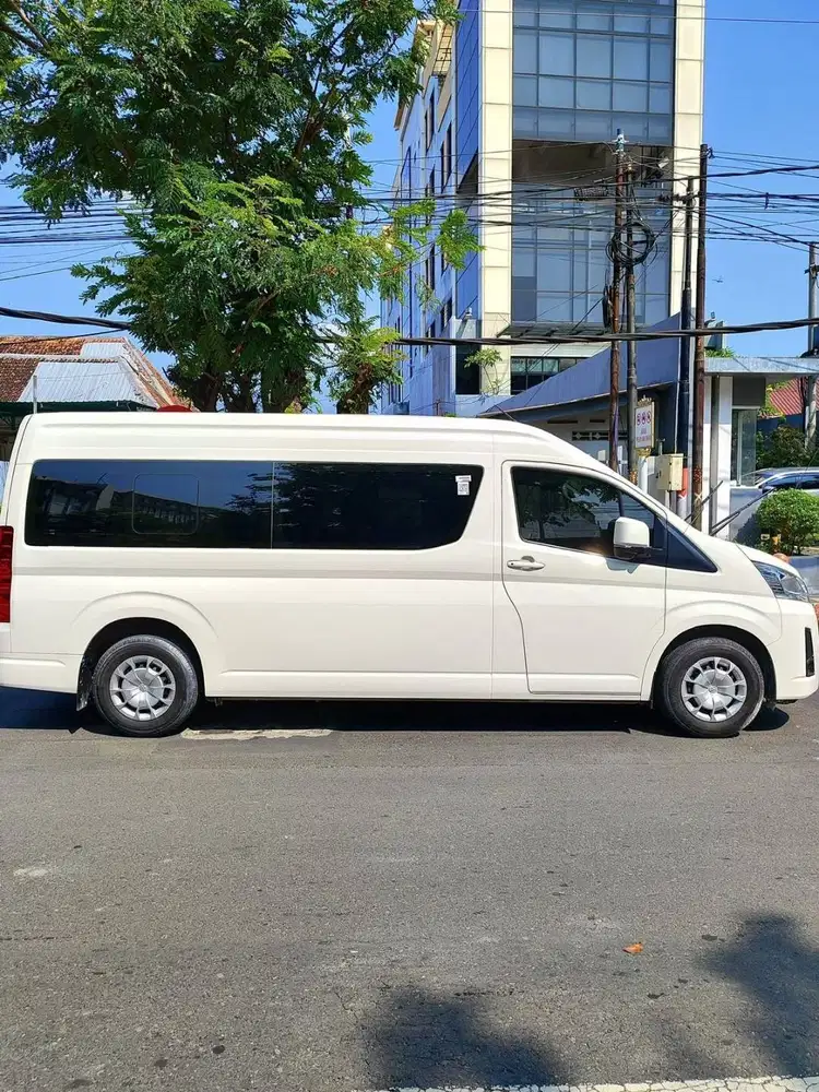 Toyota Hiace Premio 2023 KM Rendah Asli Mulus