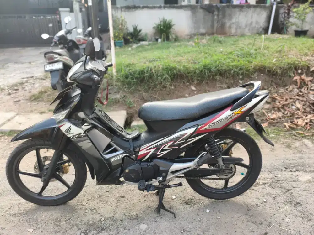 Honda Suprax1252011