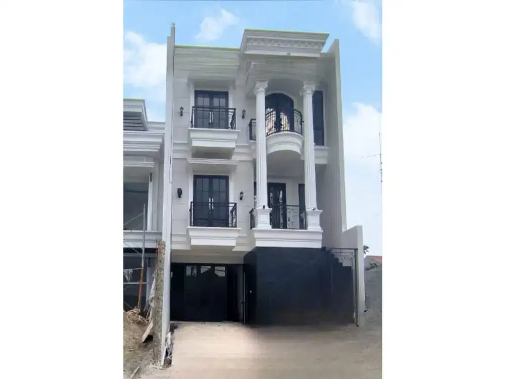 FOR SALE! RUMAH MEWAH BRAND NEW MODERN CLASSIC DENGAN ROOFTOP DI PEJATEN BARAT - HANYA 3.3 M! Z120