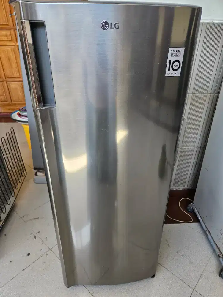 di jual kulkas freezer LG