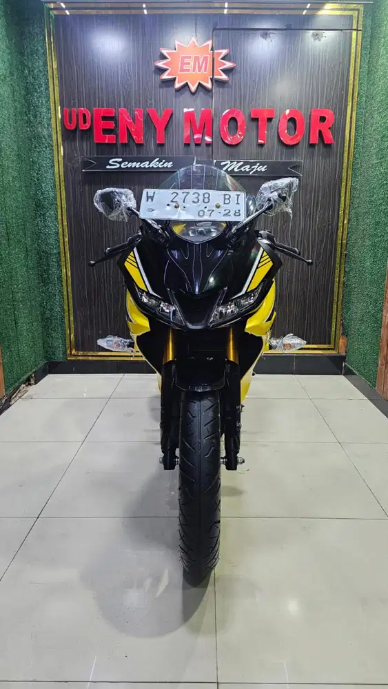 UD ENY MOTOR - Yamaha R15 VVA thn 2018 mulus