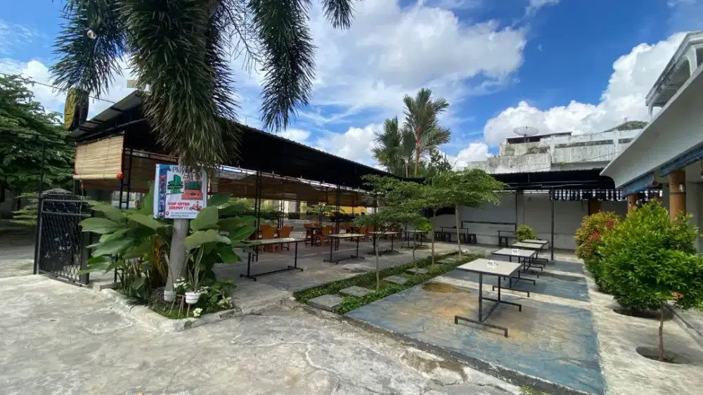 Disewakan,Rumah  cocok untuk rumah tinggal dan cafe
