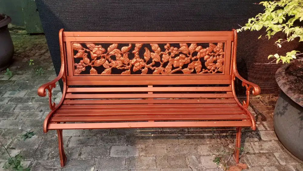 Bangku Taman Besi Cor Motif Klasik / Kursi Outdoor Vintage 2 Dudukan