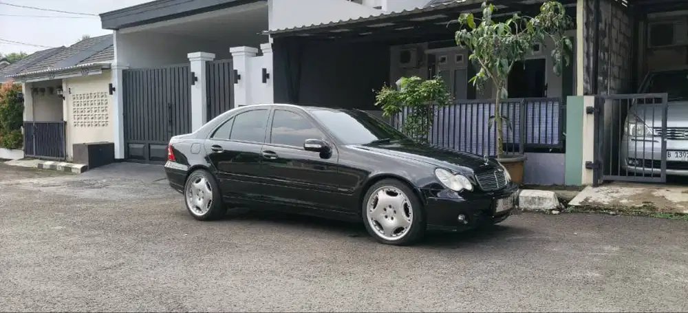 Dijual Mercedes Benz C230 AT Tahun 2007