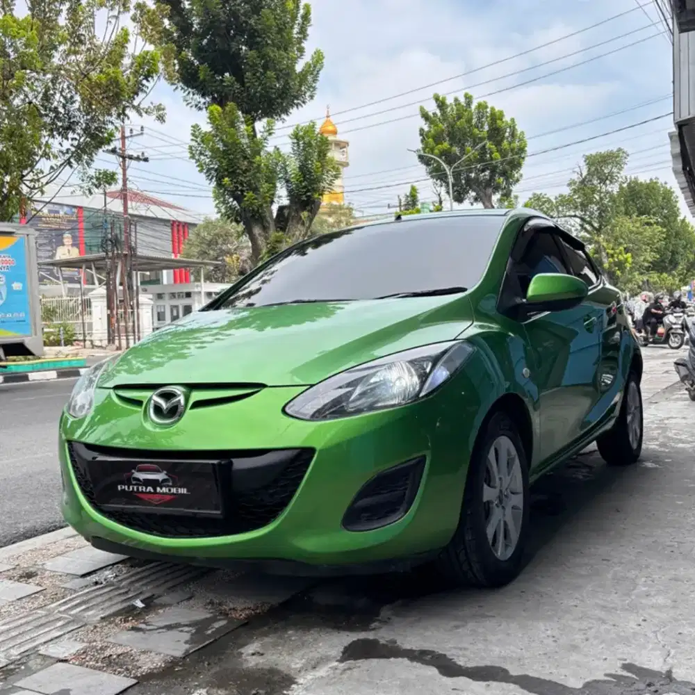 Mazda 2 Mazda2 HB Hatchback 1.5 Manual 2011 Spirited Green Hijau