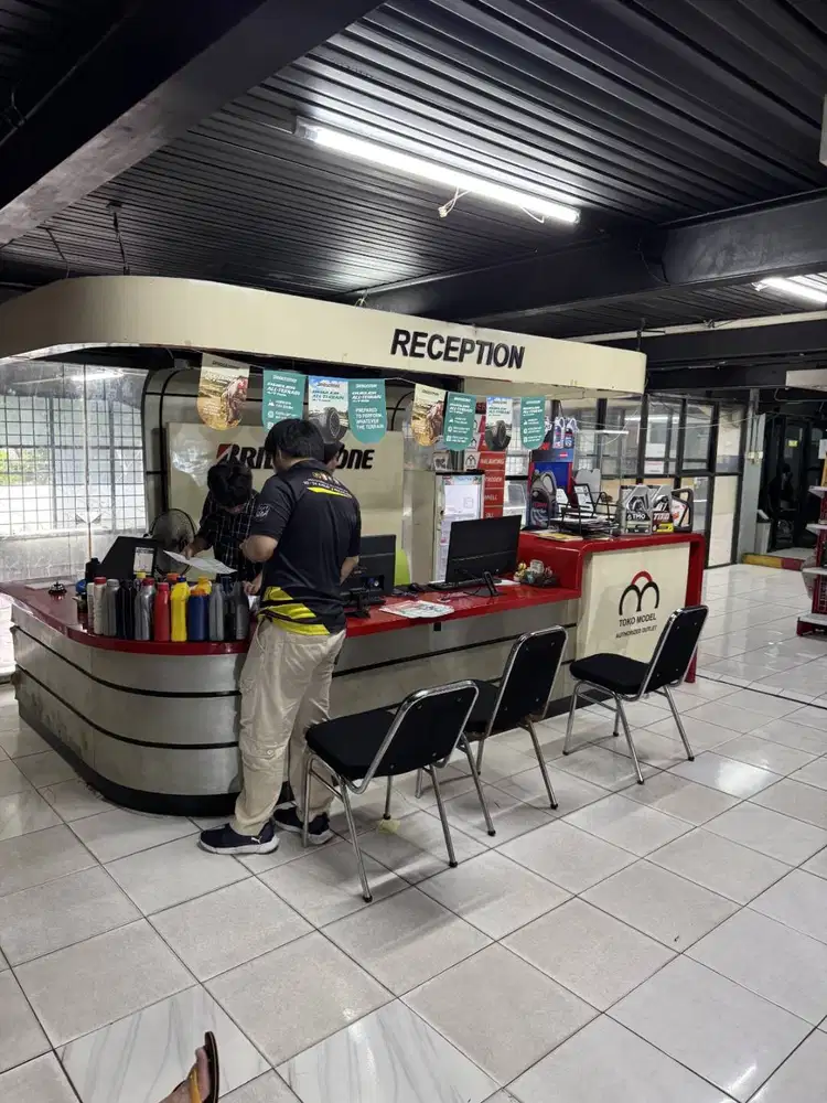 SALES & MARKETING BAN MOBIL