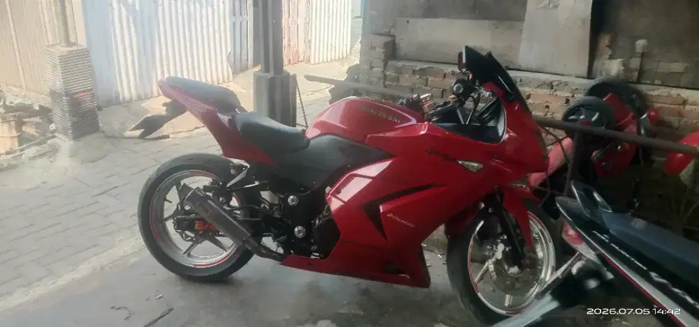 kawasaki ninja 250CC teluk