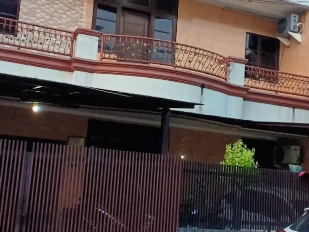 Rumah Gading Kirana Kelapa Gading 10x18m 2,5 lantai, murah