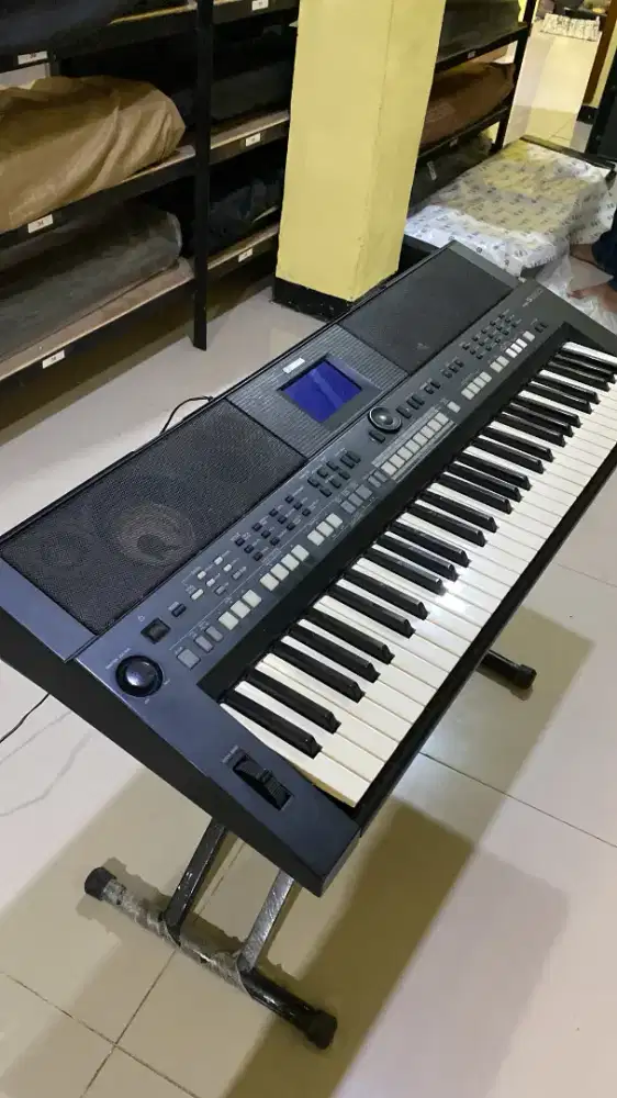 KEYBOARD YAMAHA PSR S650 SAMPLING..