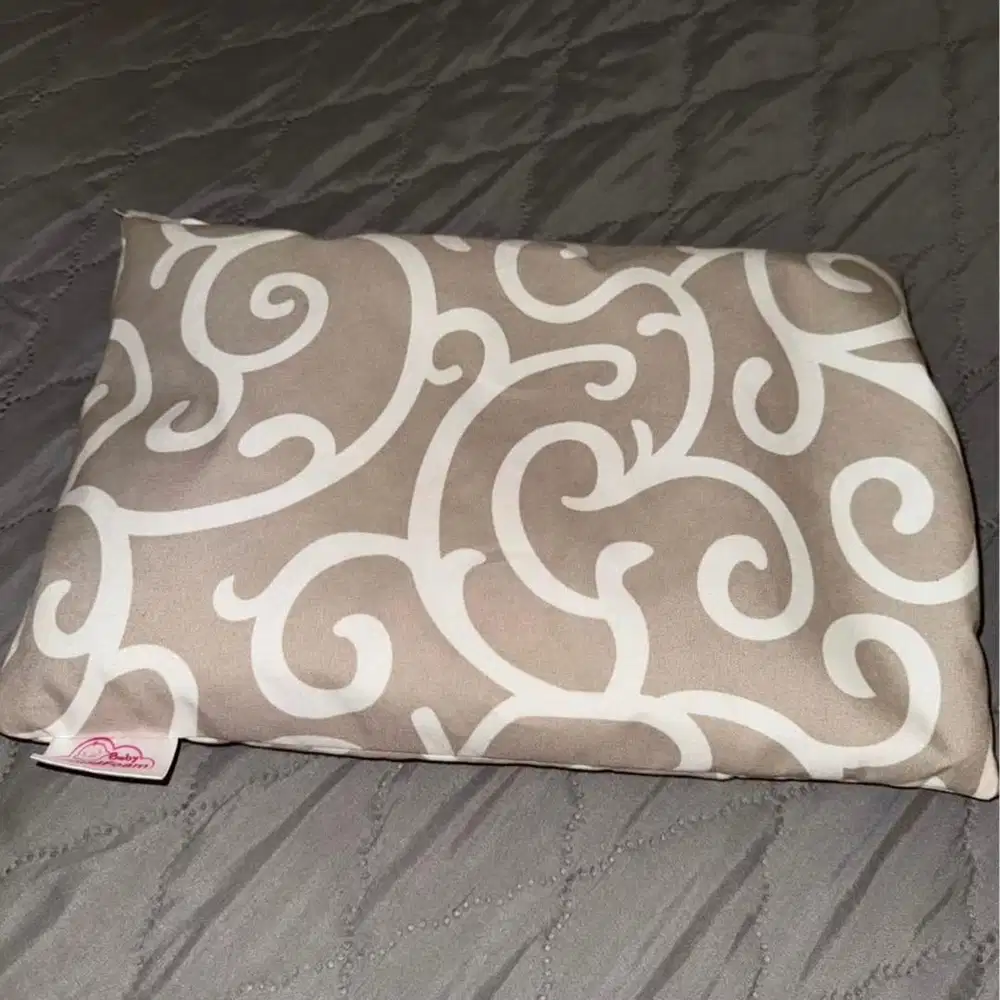 bantal anti peyang bayi