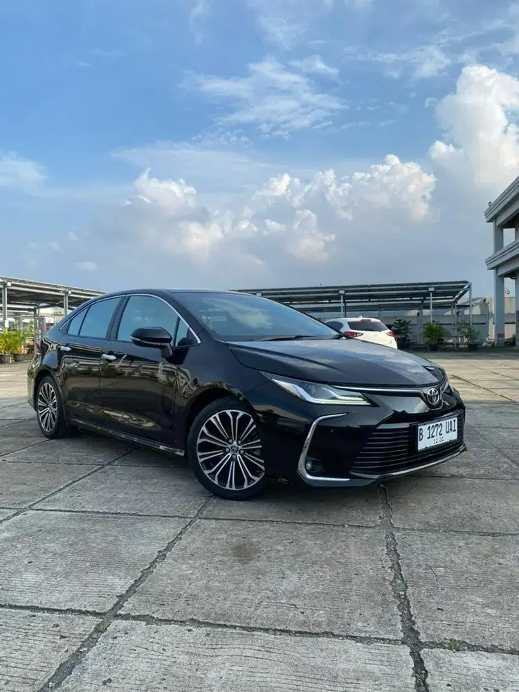 (Istimewa siap pakai) TOYOTA ALTIS 1.8 V AT 2021