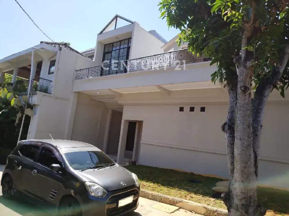 Brand New House 3 Lantai Taman Besakih Sentul City, Bogor