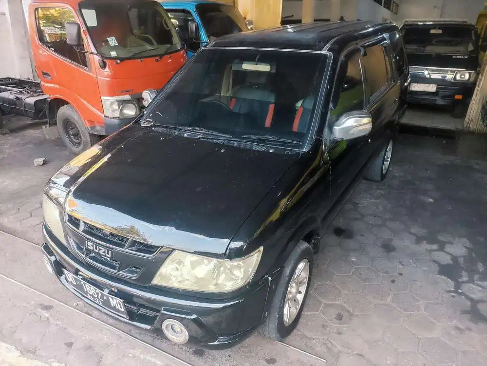 Isuzu Panther Tahun 2008 Bensin, Turbo
