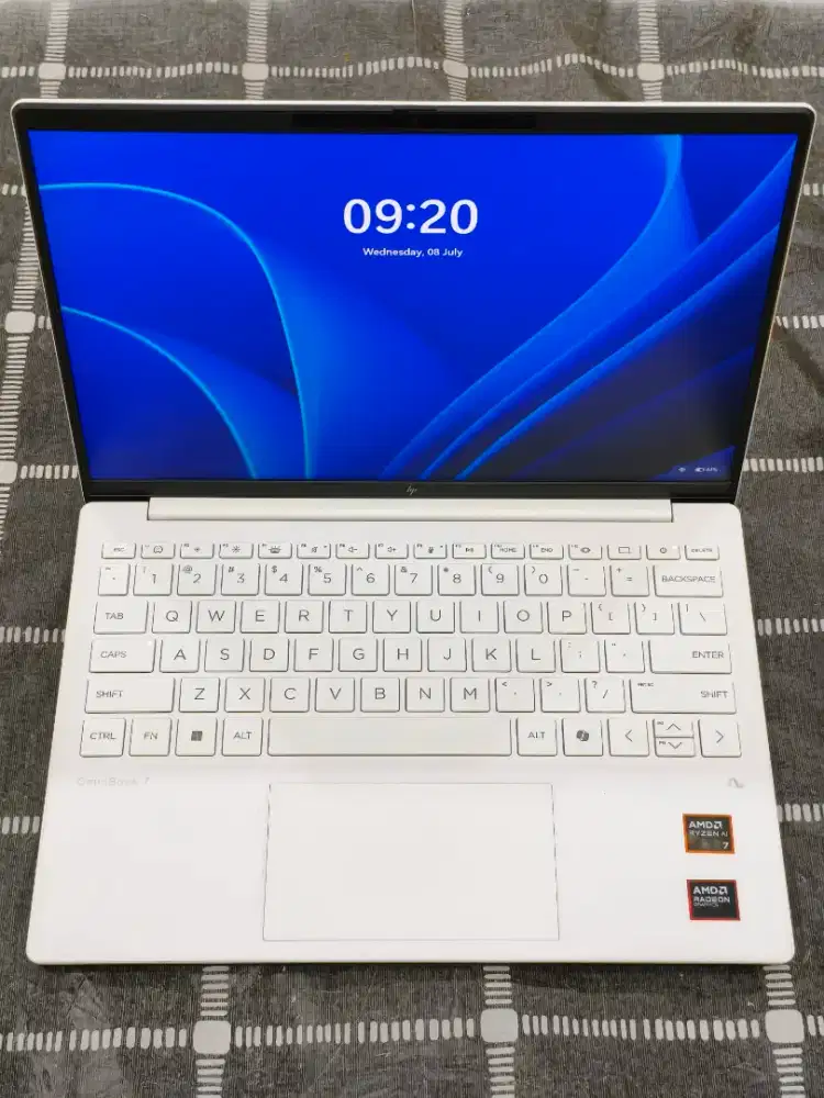 HP OMNIBOOK 7 AERO RYZEN AI 7 350