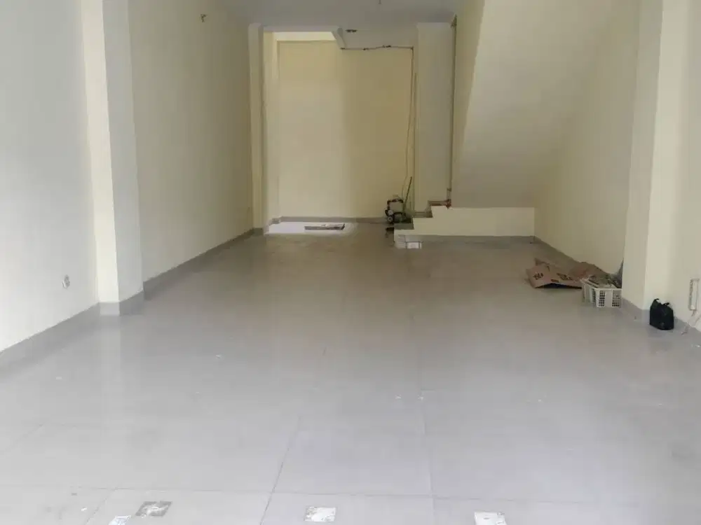 Ruko Golf Lake Cengkareng 3,5 Lantai: Cocok Kantor dan Retail!