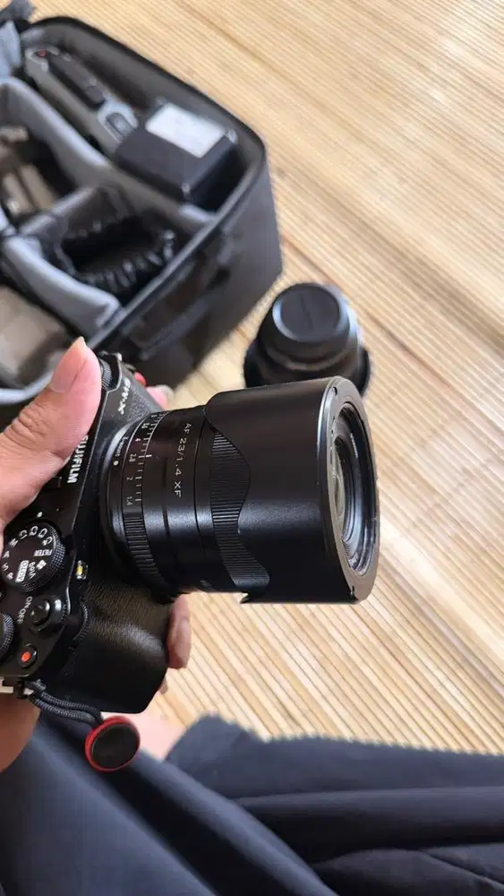 DIJUAL LENSA VILTROX 75mm 1.2f + 23mm 1.4f