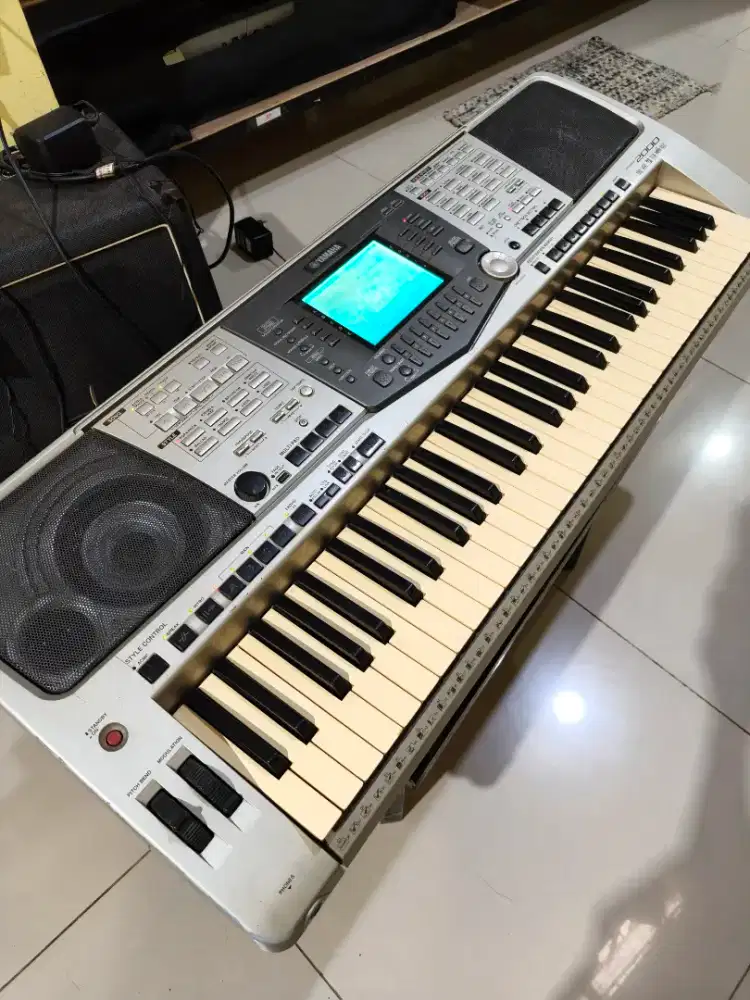 KEYBOARD YAMAHA PSR 2000  FLASHDISK