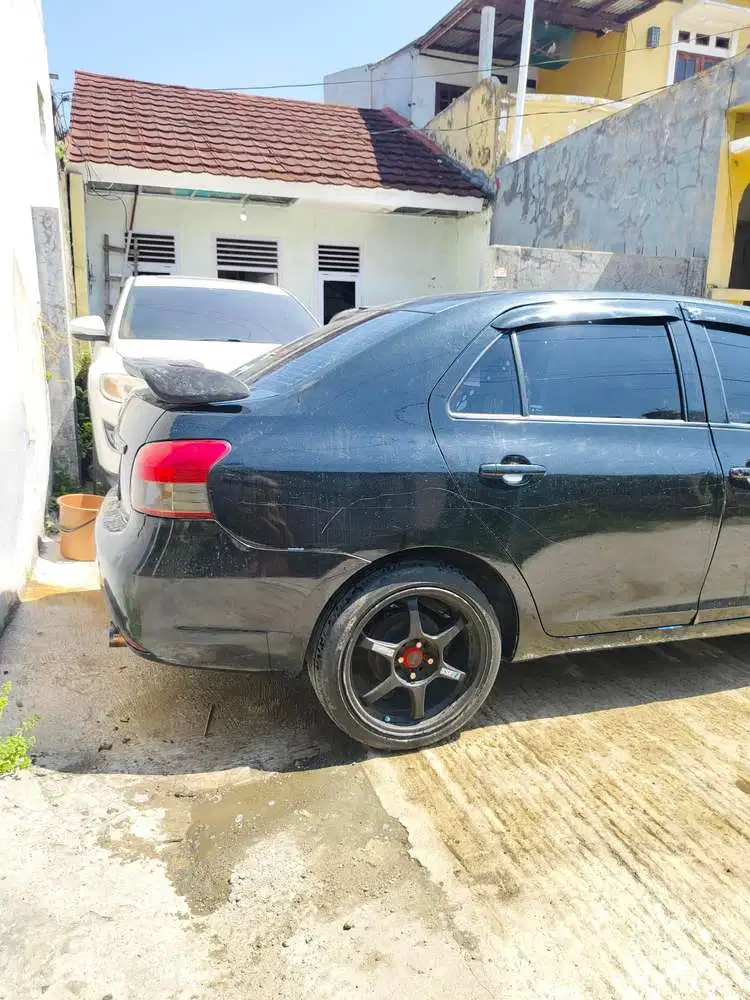 Toyota Limo 2012 Bensin