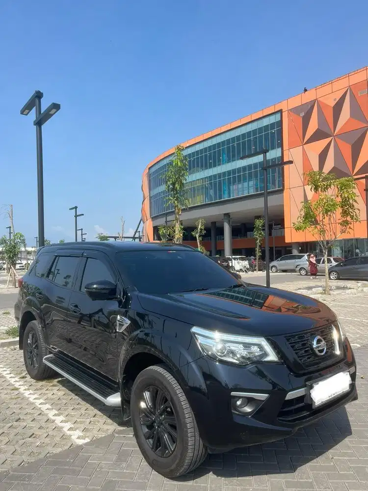 Nissan terra VL 2019 Km rendah Ban Mahal