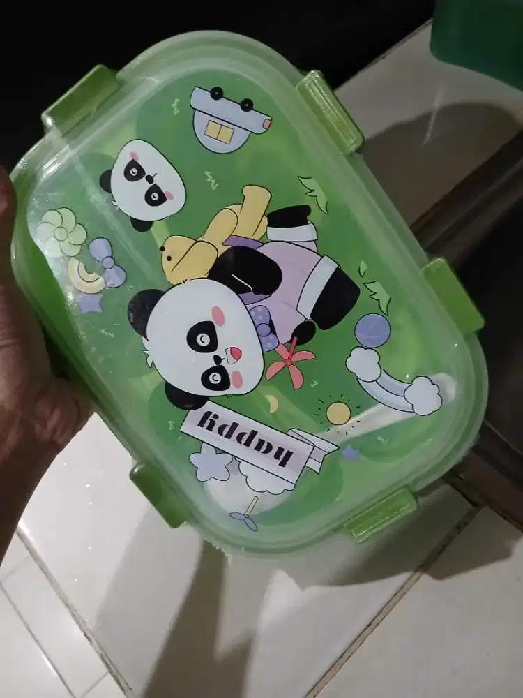Tempat mkan anak msh baru