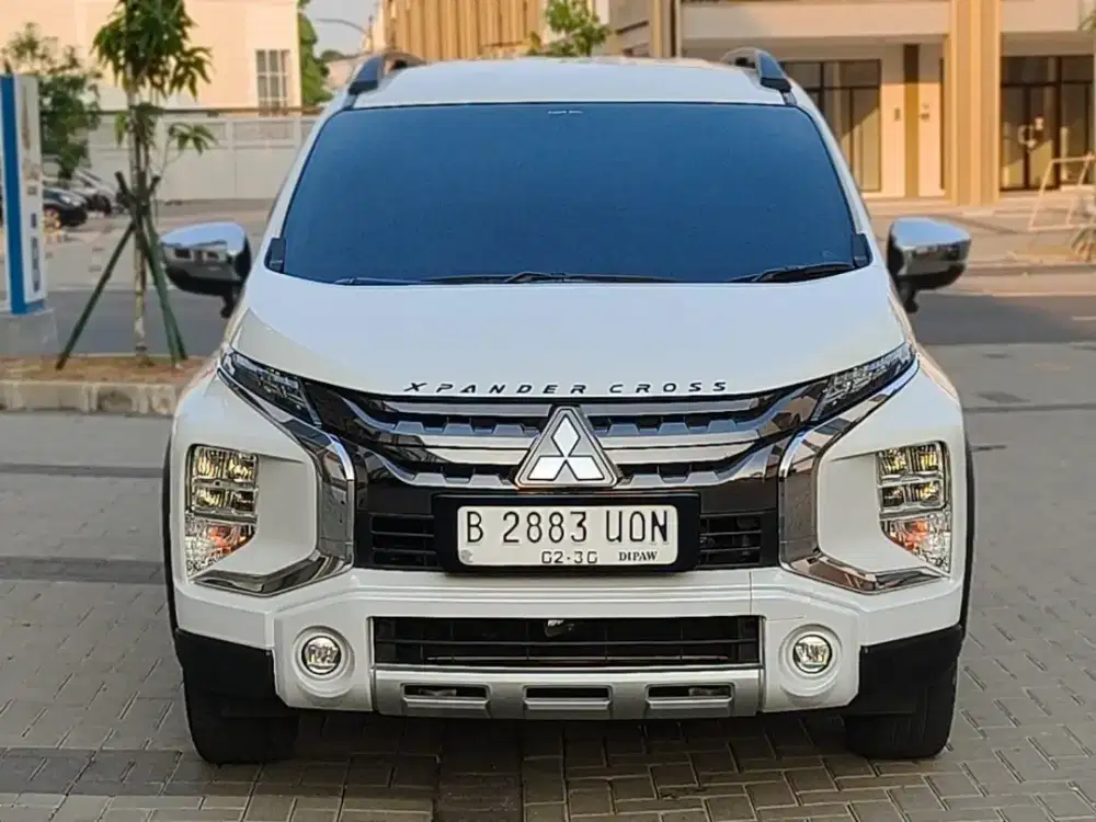 MITSUBISHI XPANDER CROSS PREMIUM PACKAGE AT 2020 PUTIH