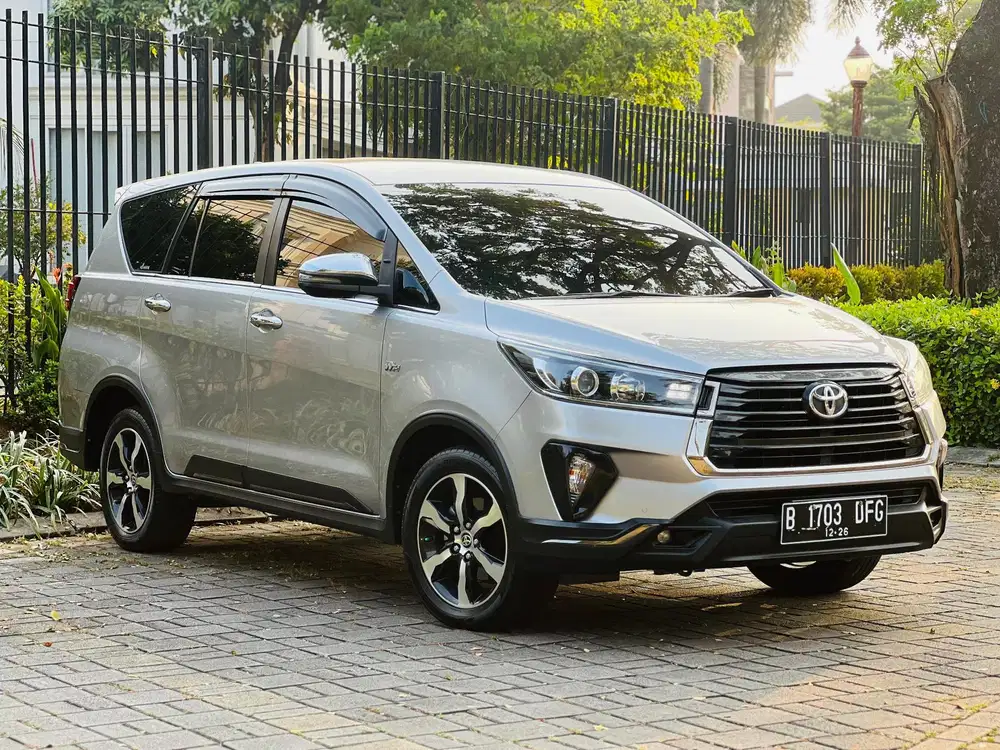 KM50RB RECORD |TOYOTA KIJANG INNOVA 2.0 VENTURER BENSIN AT 2021 SILVER