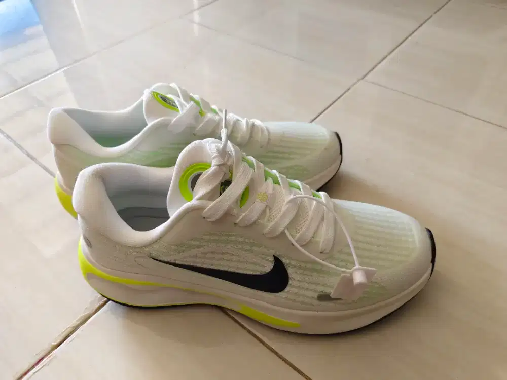 Sepatu Running Nike