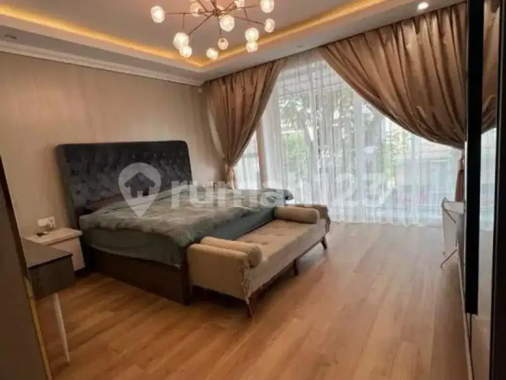 Rumahpuri Mansion Boulevard Jakarta Barat Semi Furnished