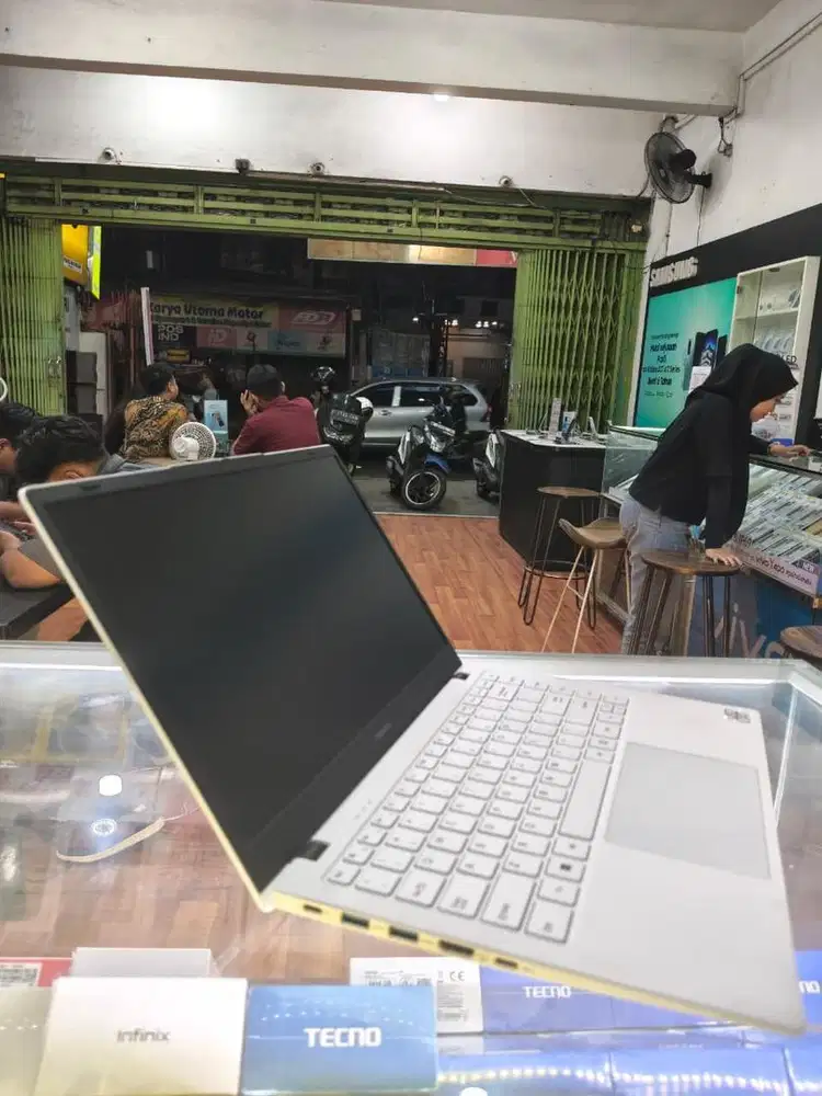 Laptop advan soulmate x 4/128gb free aksesoris harga tertera cicilan